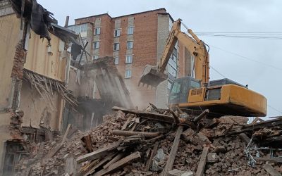 Промышленный снос и демонтаж зданий спецтехникой - Омск, цены, предложения специалистов