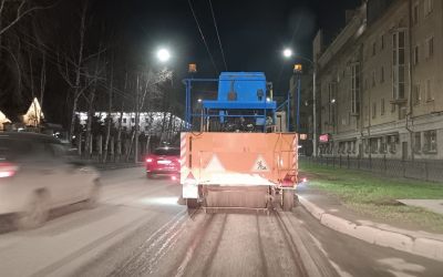 Уборка улиц и дорог спецтехникой и дорожными уборочными машинами - Омск, цены, предложения специалистов