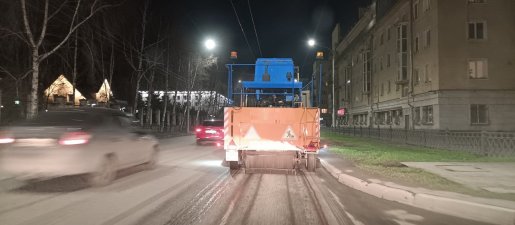 Уборка улиц и дорог спецтехникой и дорожными уборочными машинами стоимость услуг и где заказать - Омск