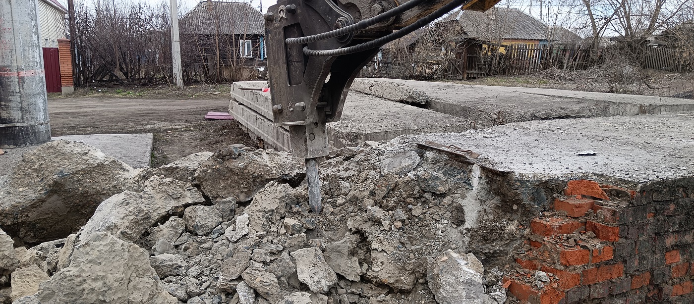 Услуги и заказ гидромолотов для демонтажных работ в Омской области